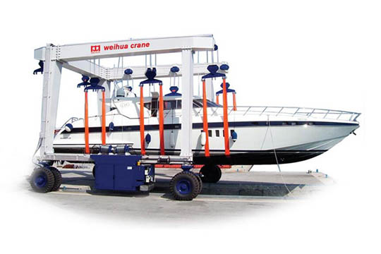 Кран-перегружатель для яхты и лодки